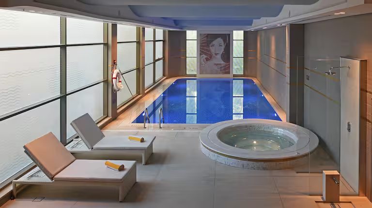 Indoor pool and jacuzzi